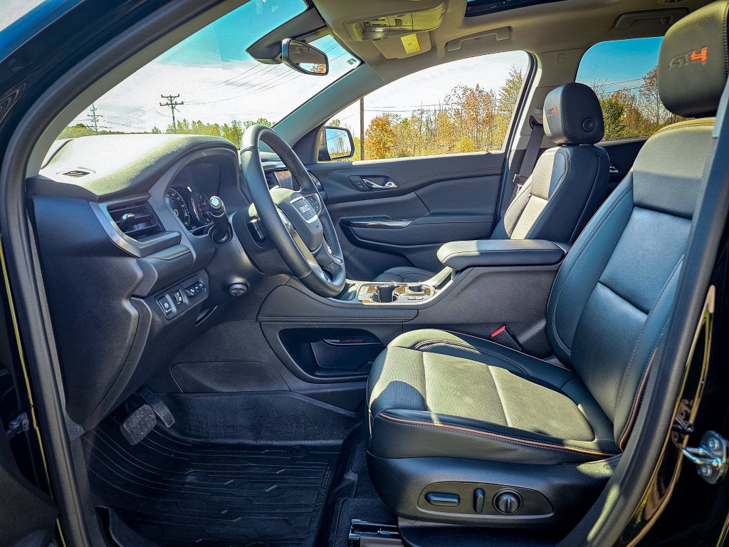 2023 GMC Acadia AWD AT4