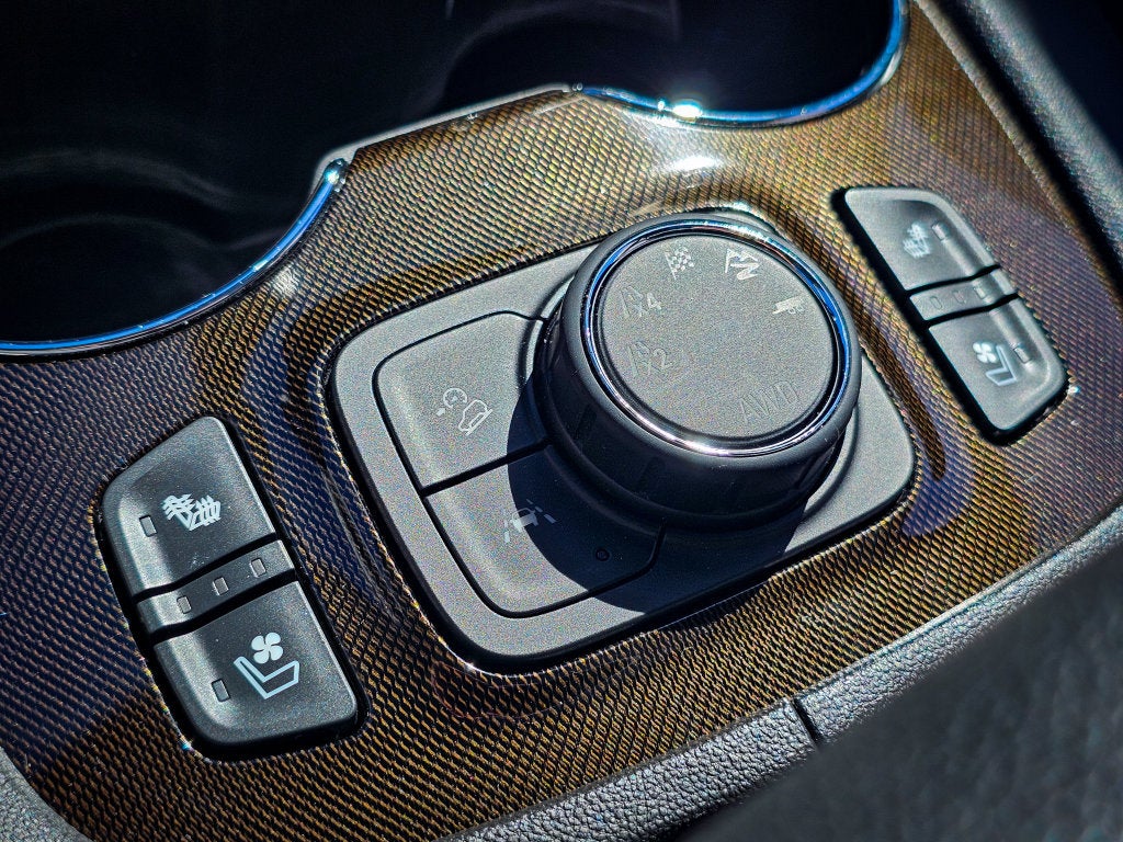 2023 GMC Acadia AWD AT4