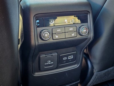 2023 GMC Acadia AWD AT4