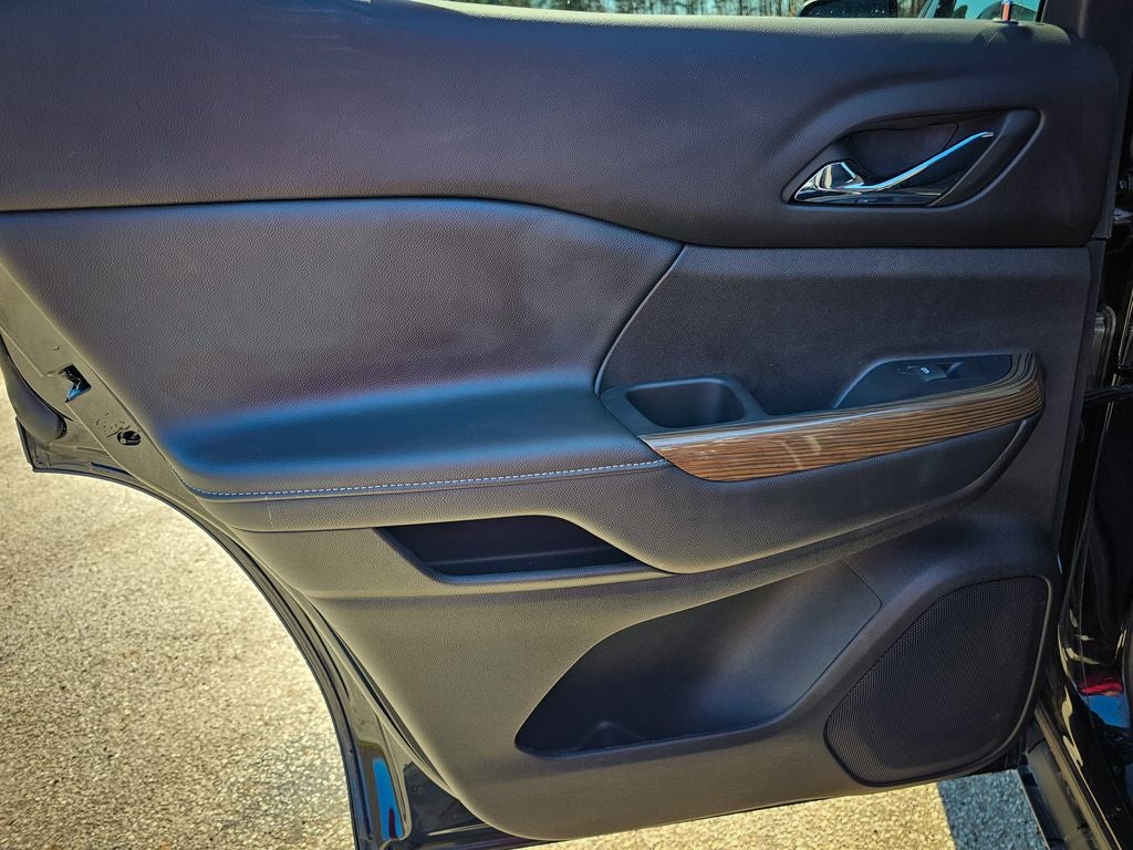 2023 GMC Acadia AWD SLE