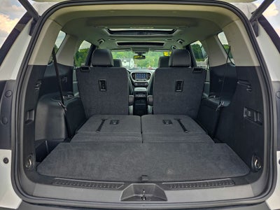 2023 GMC Acadia AWD SLT