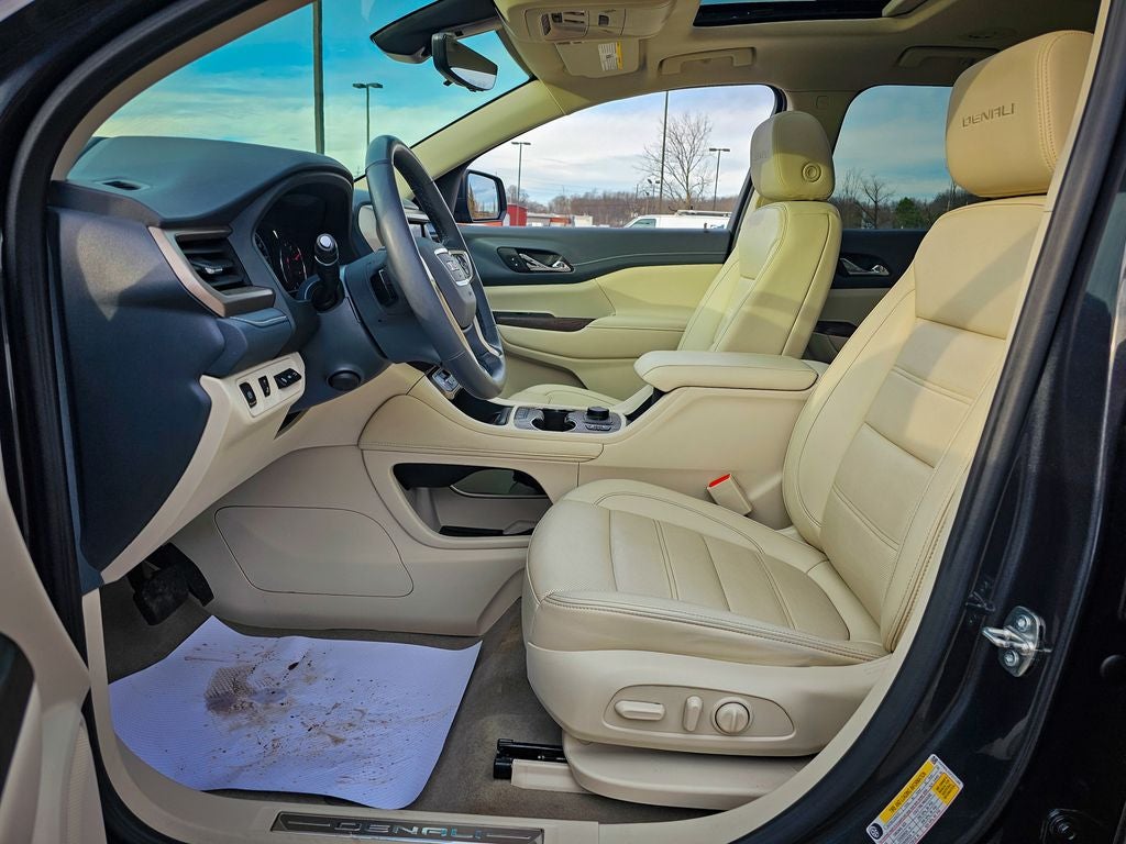 2023 GMC Acadia AWD Denali