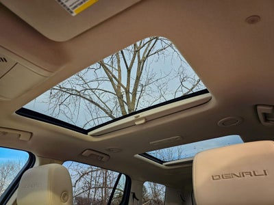 2023 GMC Acadia AWD Denali