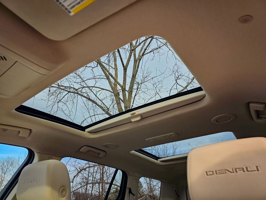 2023 GMC Acadia AWD Denali