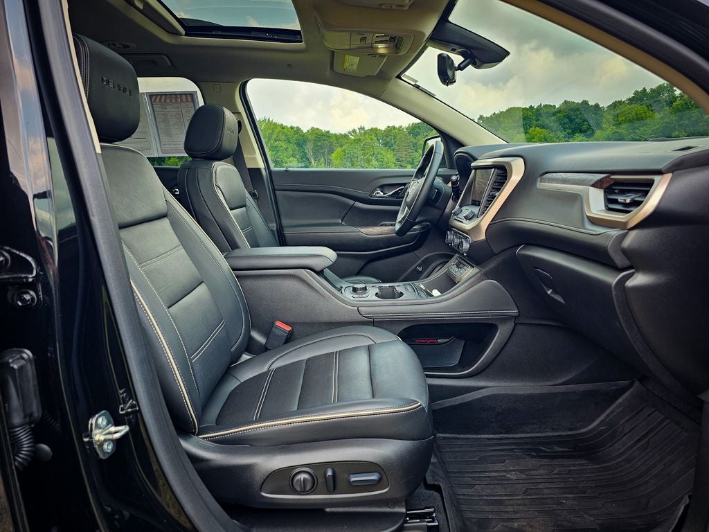 2023 GMC Acadia AWD Denali