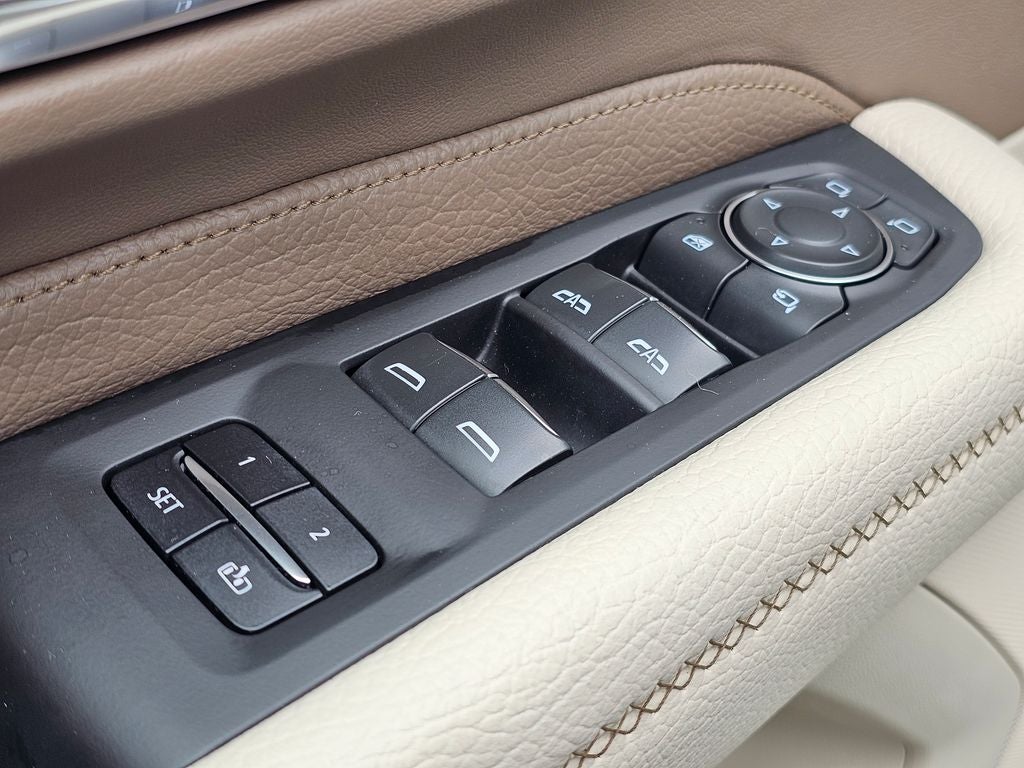 2023 GMC Yukon 4WD Denali