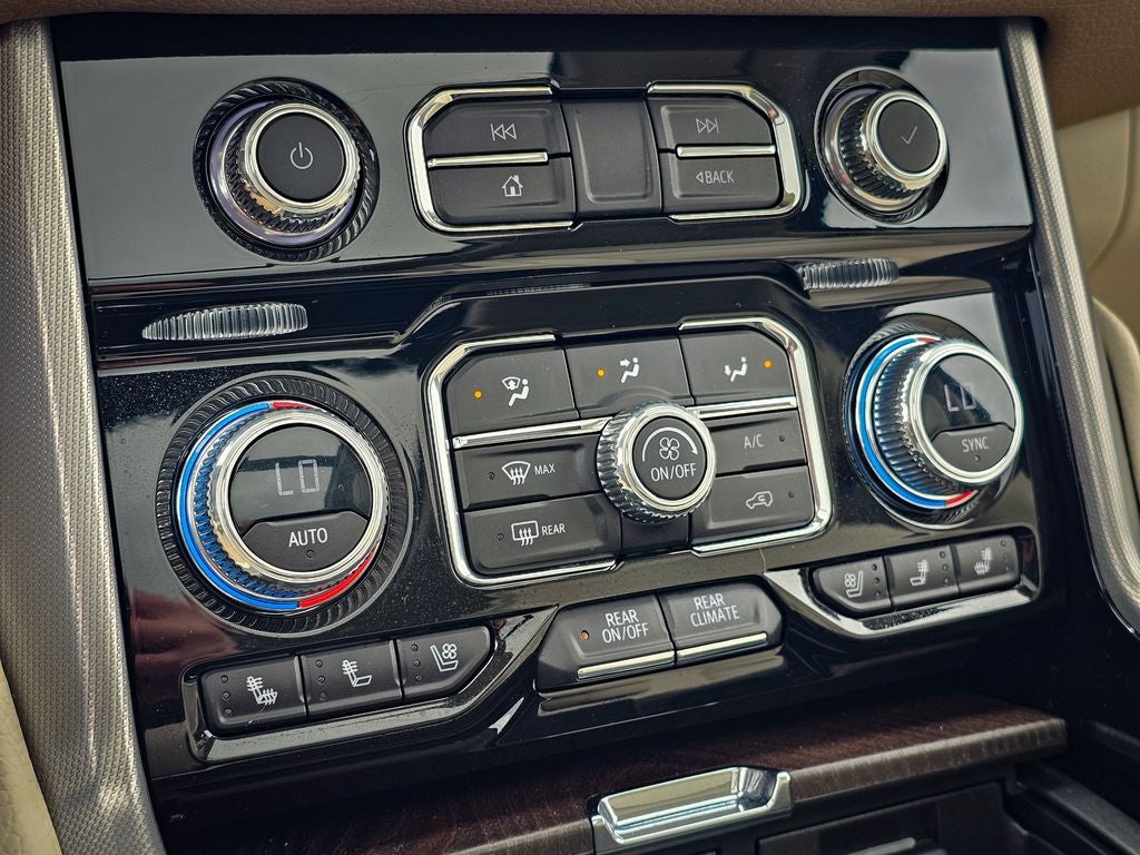 2023 GMC Yukon 4WD Denali