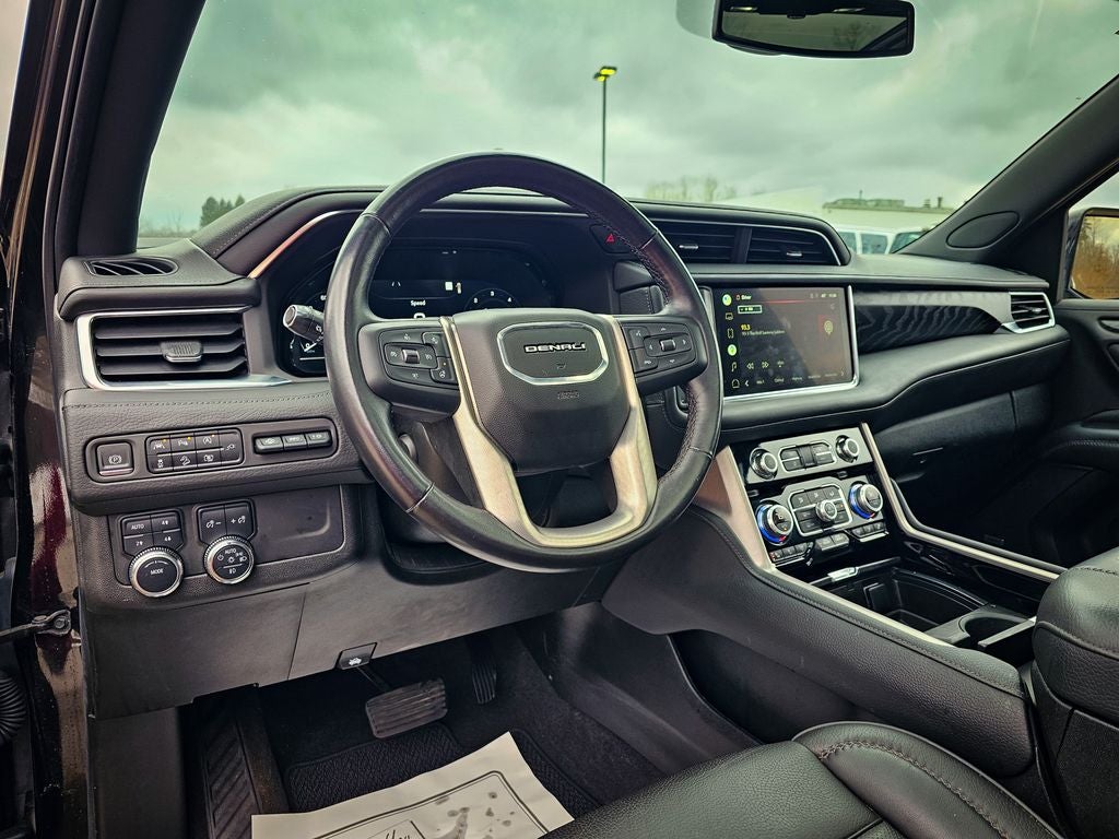 2022 GMC Yukon 4WD Denali