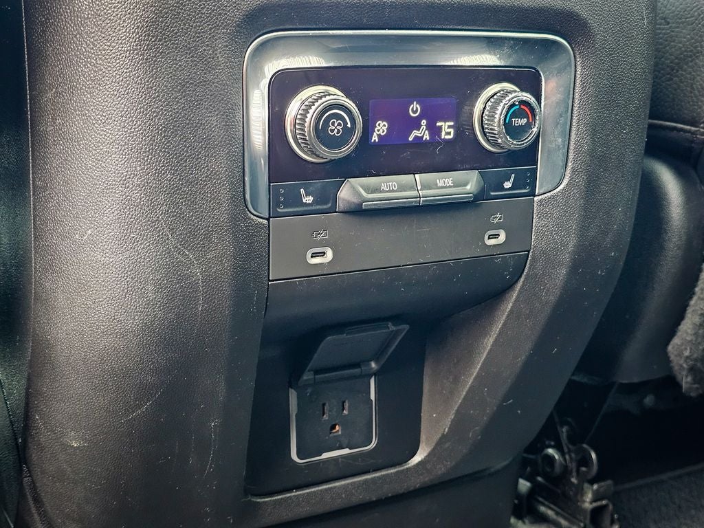 2022 GMC Yukon 4WD Denali