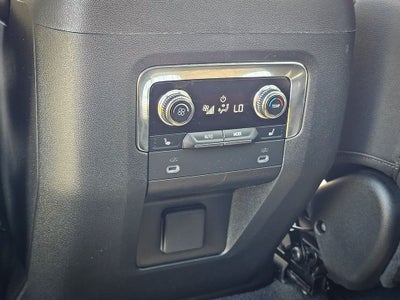 2022 GMC Yukon XL 4WD SLT