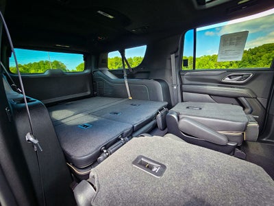 2022 GMC Yukon XL 4WD SLT