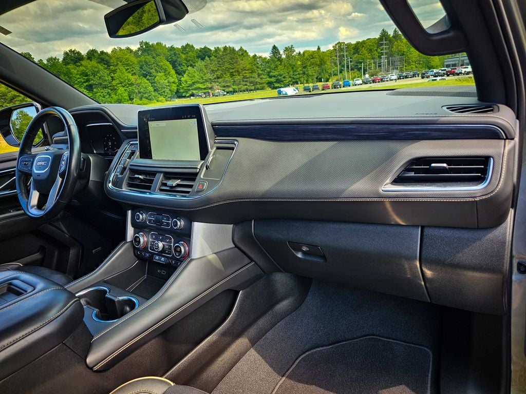 2022 GMC Yukon XL 4WD SLT