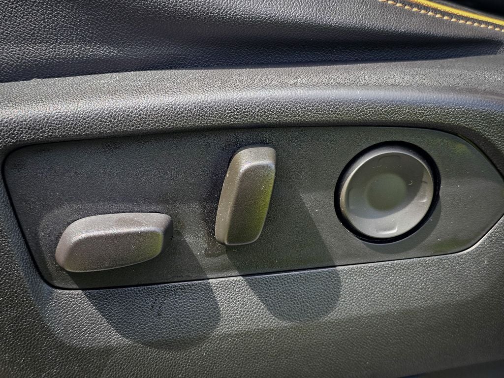 2021 GMC Yukon XL 4WD AT4