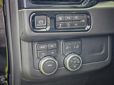 2026 GMC Yukon XL 4WD AT4