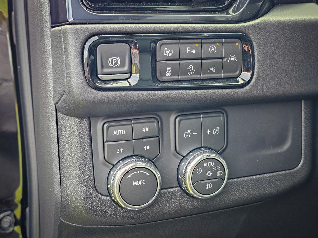2026 GMC Yukon XL 4WD AT4