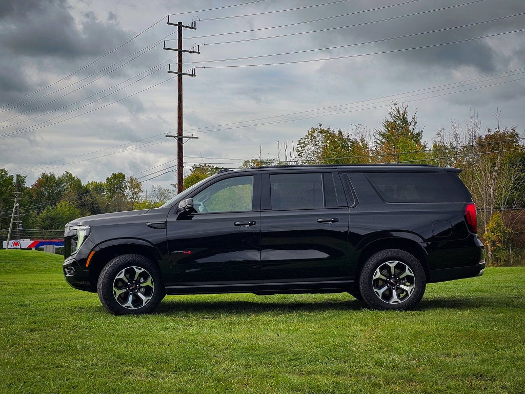 2026 GMC Yukon XL 4WD AT4