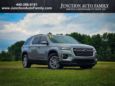 2023 Chevrolet Traverse AWD LT Cloth