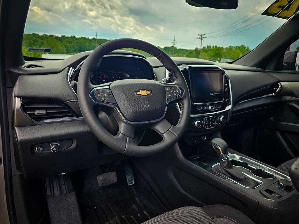 2023 Chevrolet Traverse AWD LT Cloth