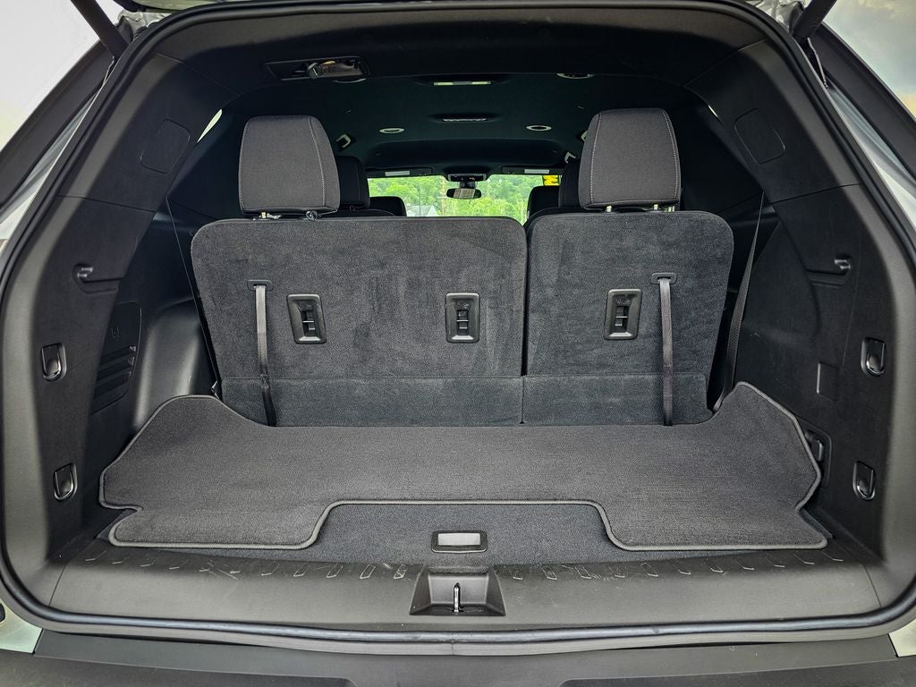 2023 Chevrolet Traverse AWD LT Cloth