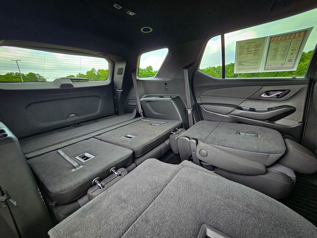 2023 Chevrolet Traverse AWD LT Cloth