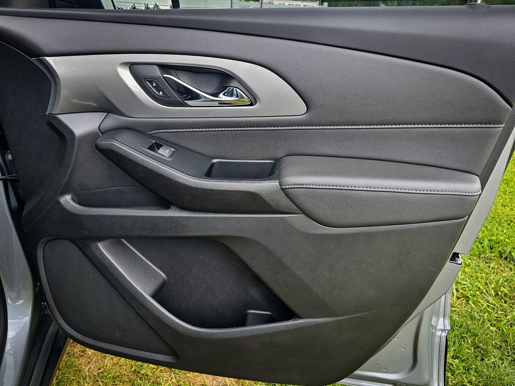 2023 Chevrolet Traverse AWD LT Cloth
