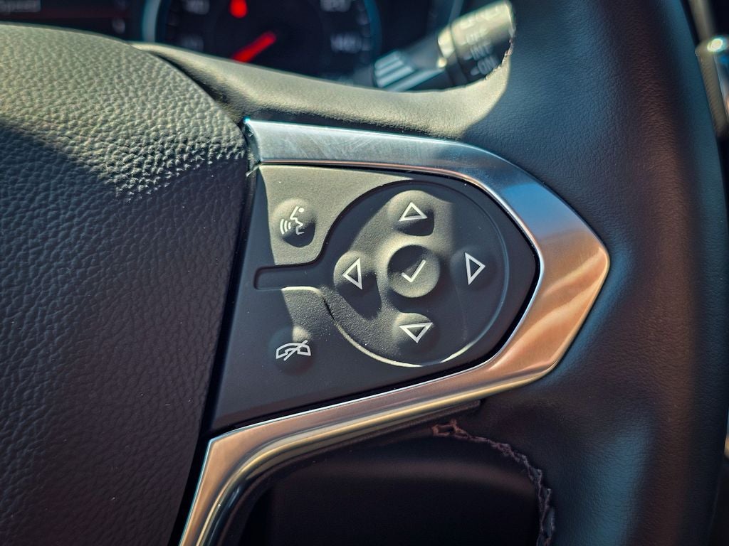 2023 Chevrolet Traverse AWD LT Leather