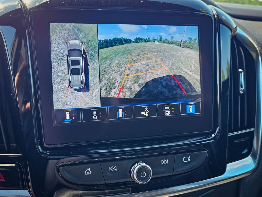 2023 Chevrolet Traverse AWD LT Leather