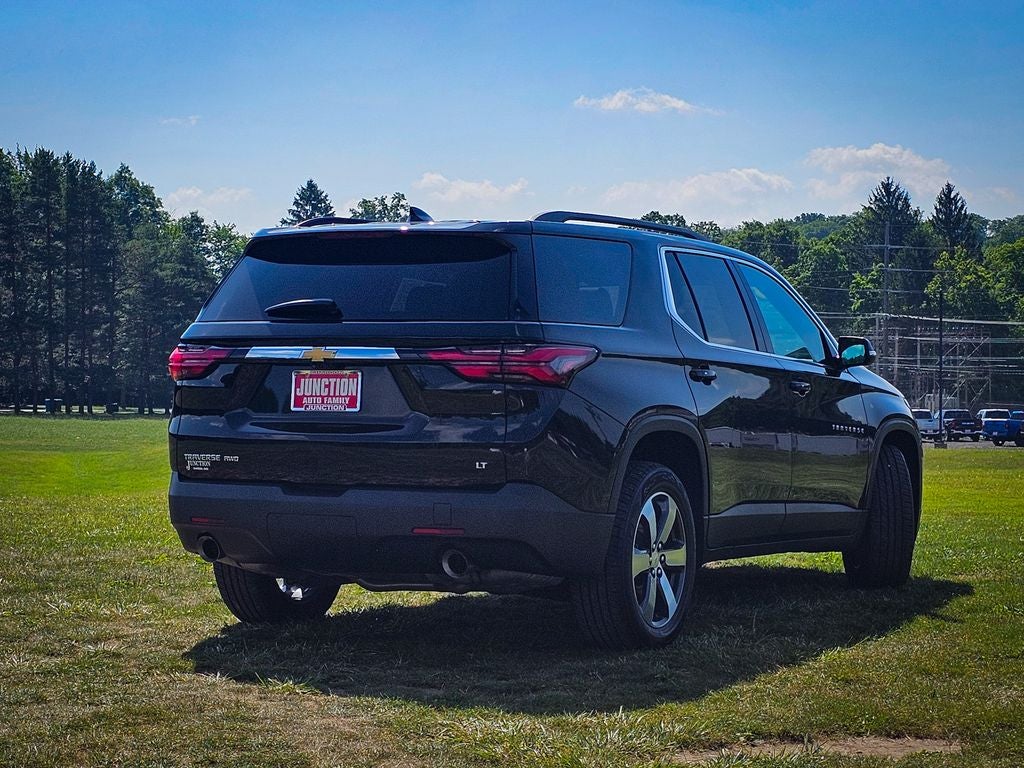 2023 Chevrolet Traverse AWD LT Leather