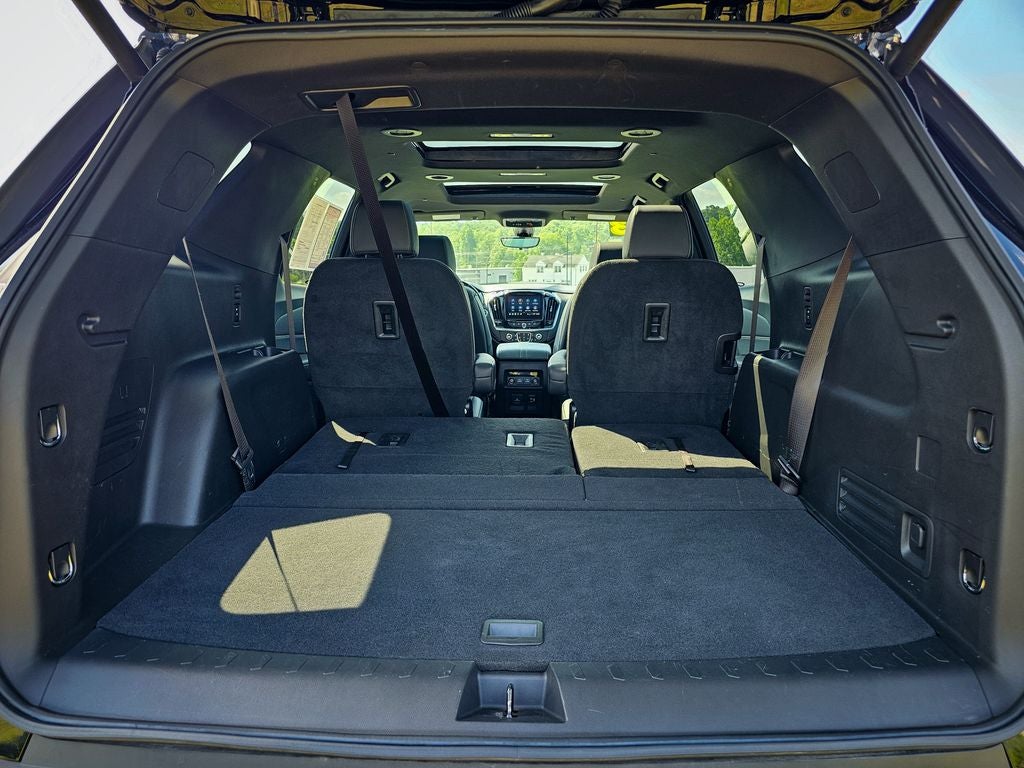 2023 Chevrolet Traverse AWD LT Leather