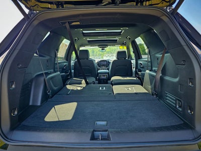 2023 Chevrolet Traverse AWD LT Leather