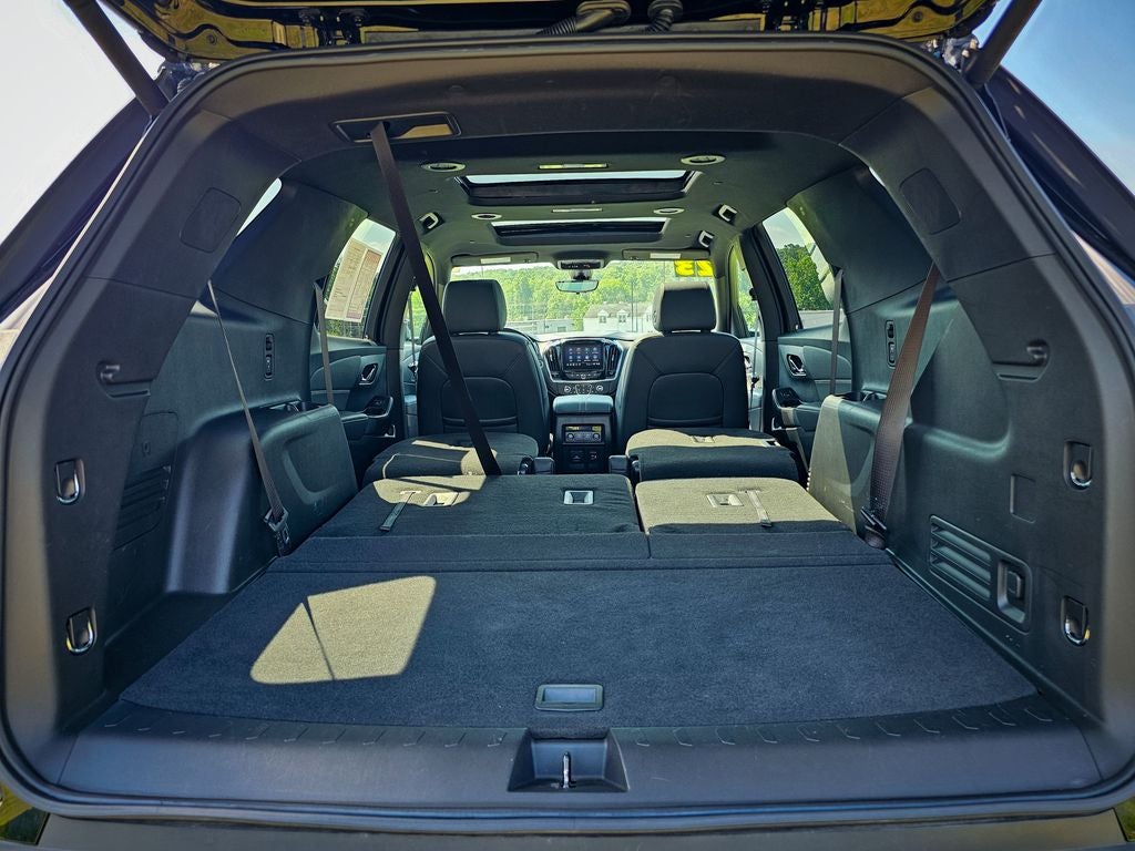 2023 Chevrolet Traverse AWD LT Leather