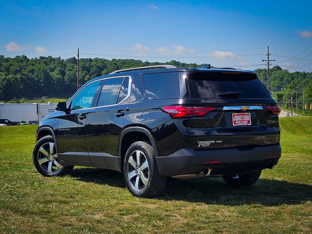 2023 Chevrolet Traverse AWD LT Leather