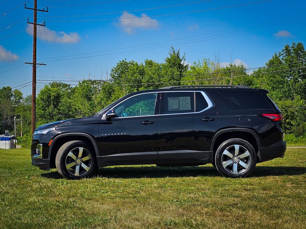 2023 Chevrolet Traverse AWD LT Leather