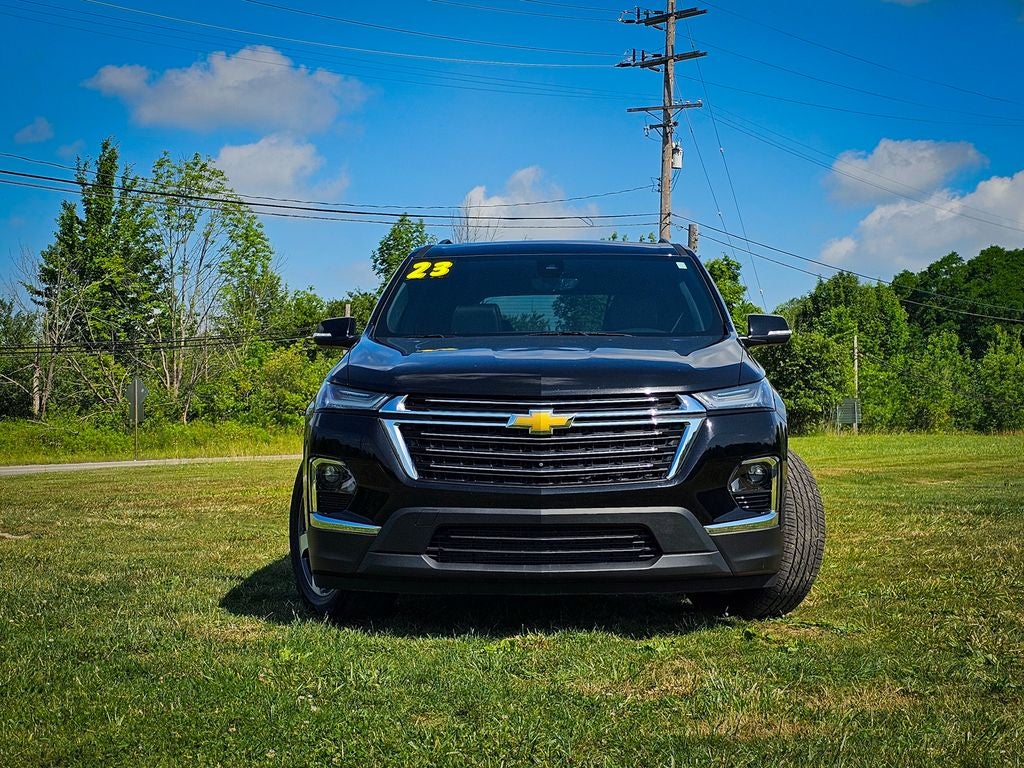 2023 Chevrolet Traverse AWD LT Leather