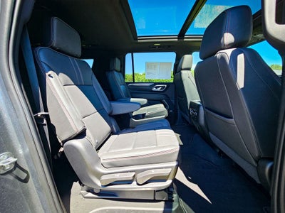 2022 Chevrolet Suburban 4WD RST