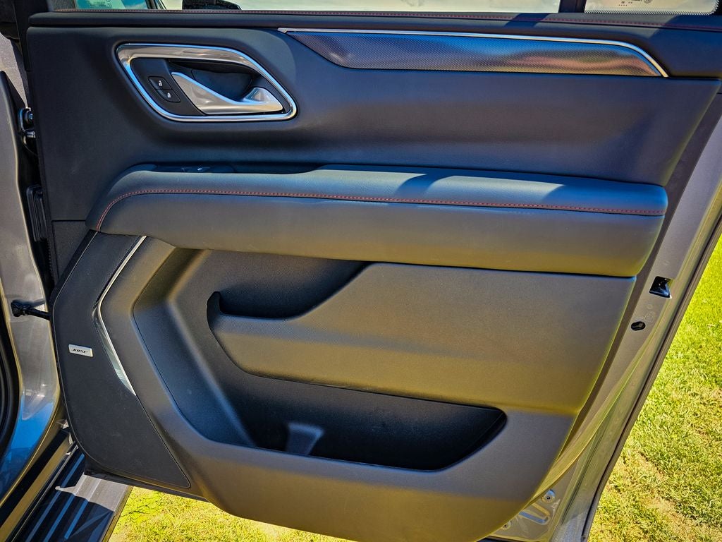 2022 Chevrolet Suburban 4WD RST