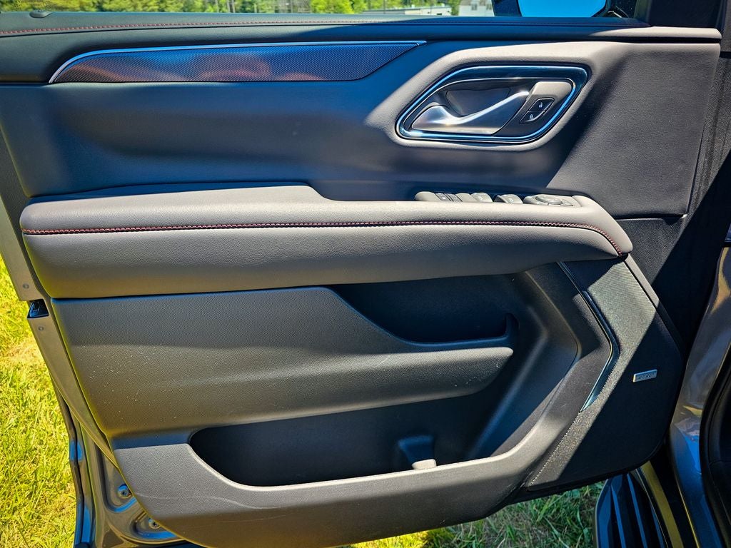 2022 Chevrolet Suburban 4WD RST