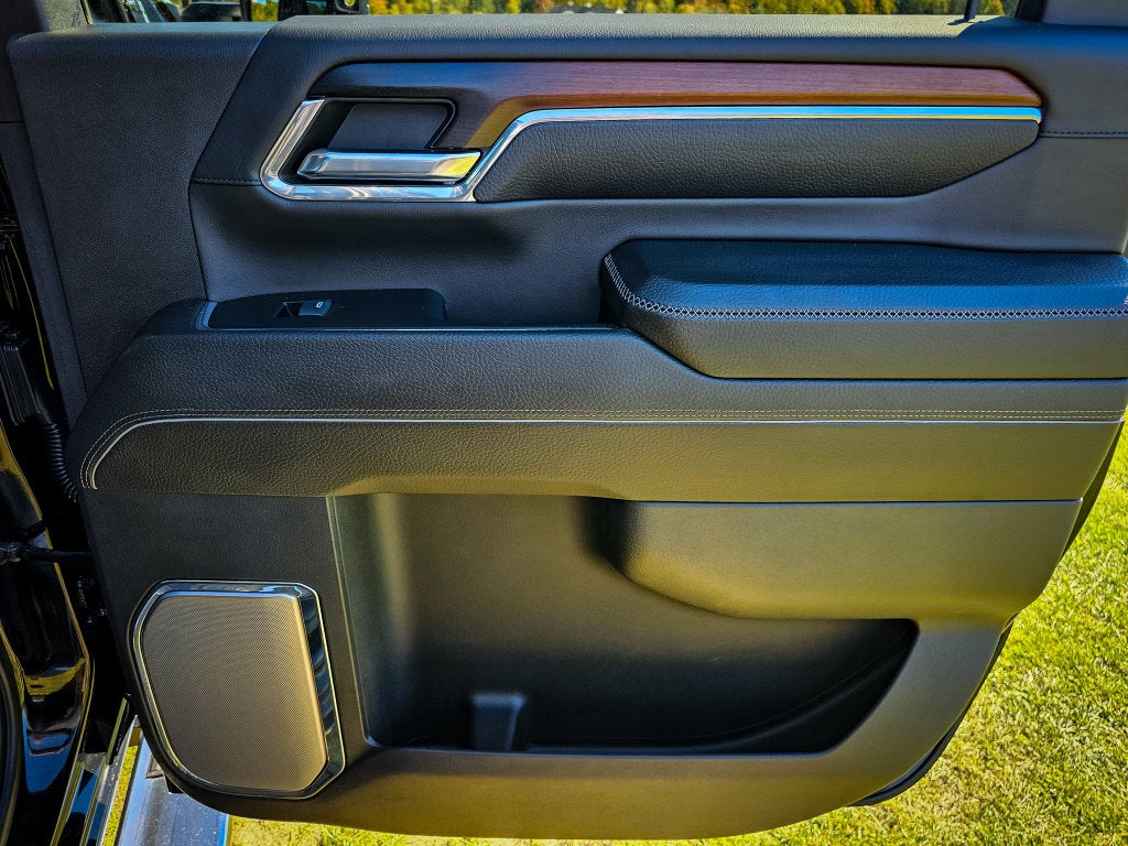 2024 GMC Sierra 2500HD 4WD Crew Cab Standard Bed Denali