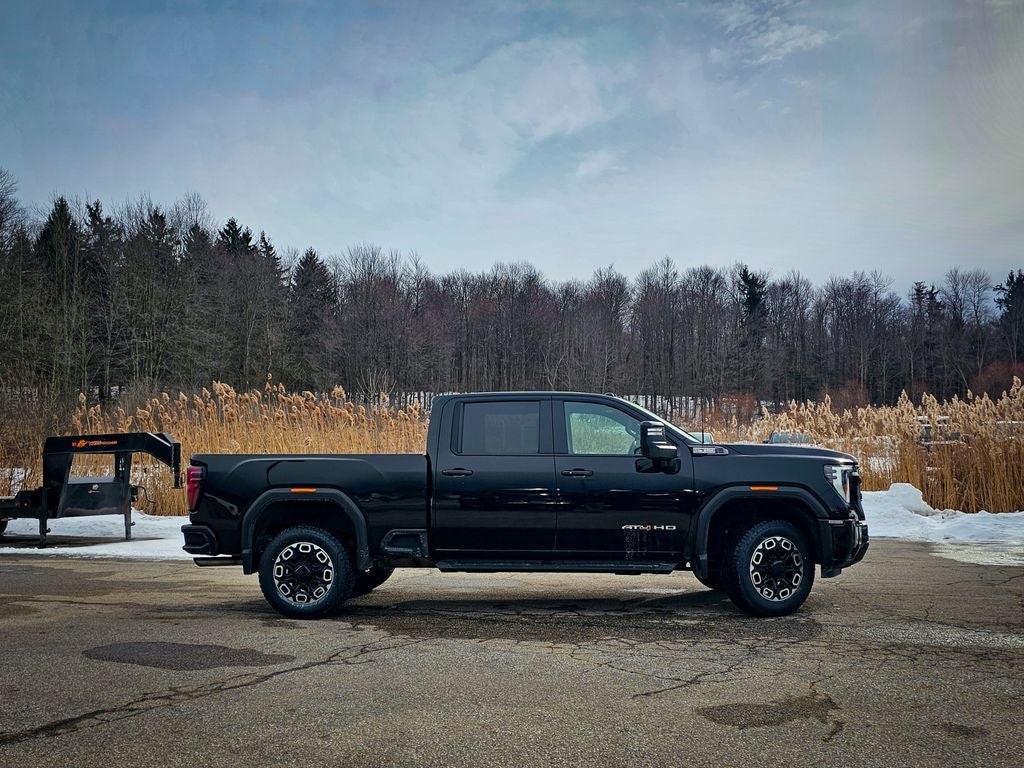 2024 GMC Sierra 2500HD 4WD Crew Cab Standard Bed AT4