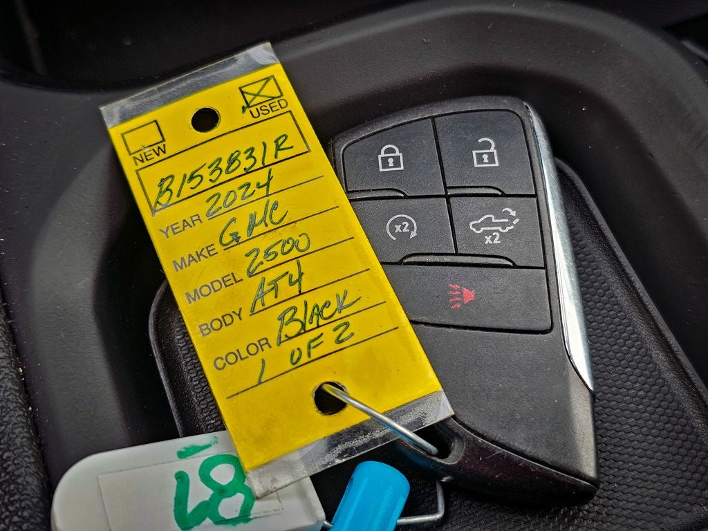 2024 GMC Sierra 2500HD 4WD Crew Cab Standard Bed AT4
