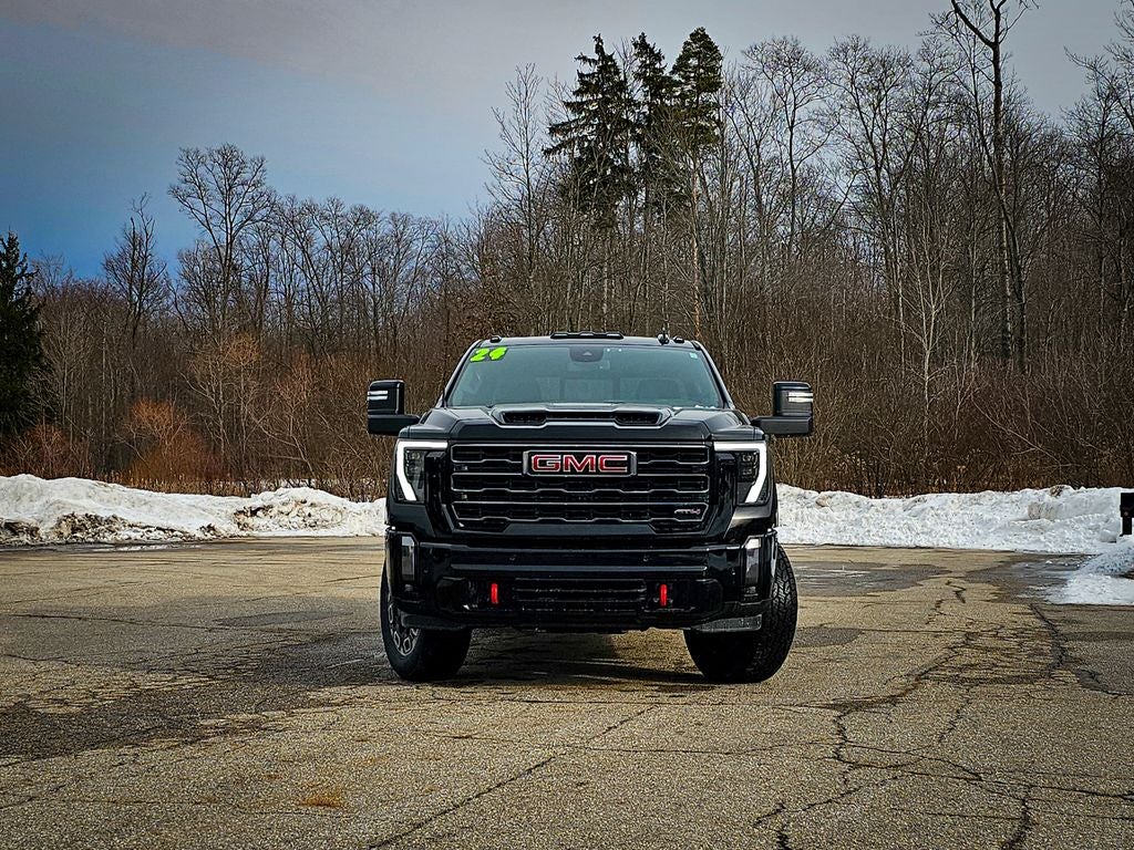 2024 GMC Sierra 2500HD 4WD Crew Cab Standard Bed AT4