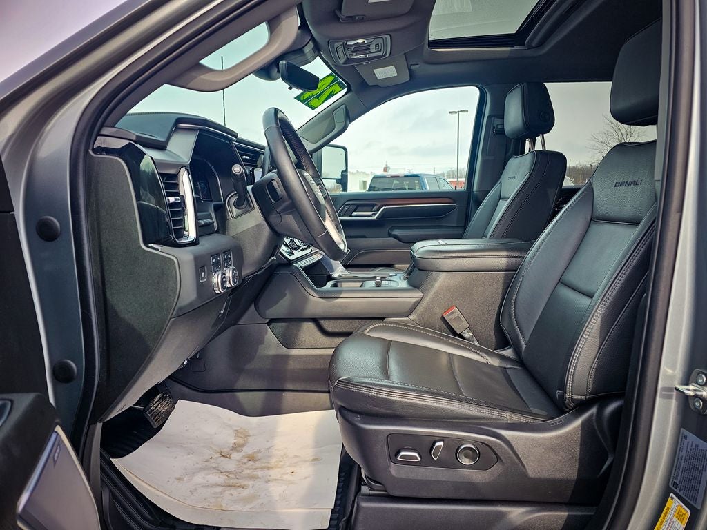 2024 GMC Sierra 2500HD 4WD Crew Cab Standard Bed Denali