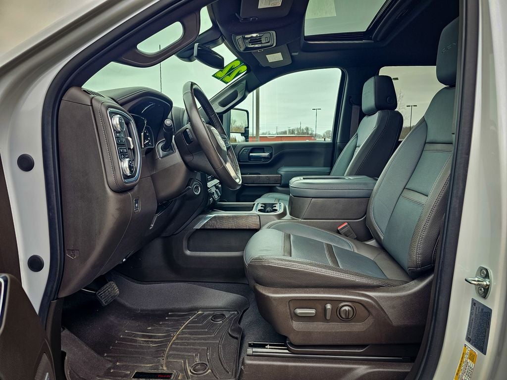 2022 GMC Sierra 3500HD 4WD Crew Cab Standard Bed Denali