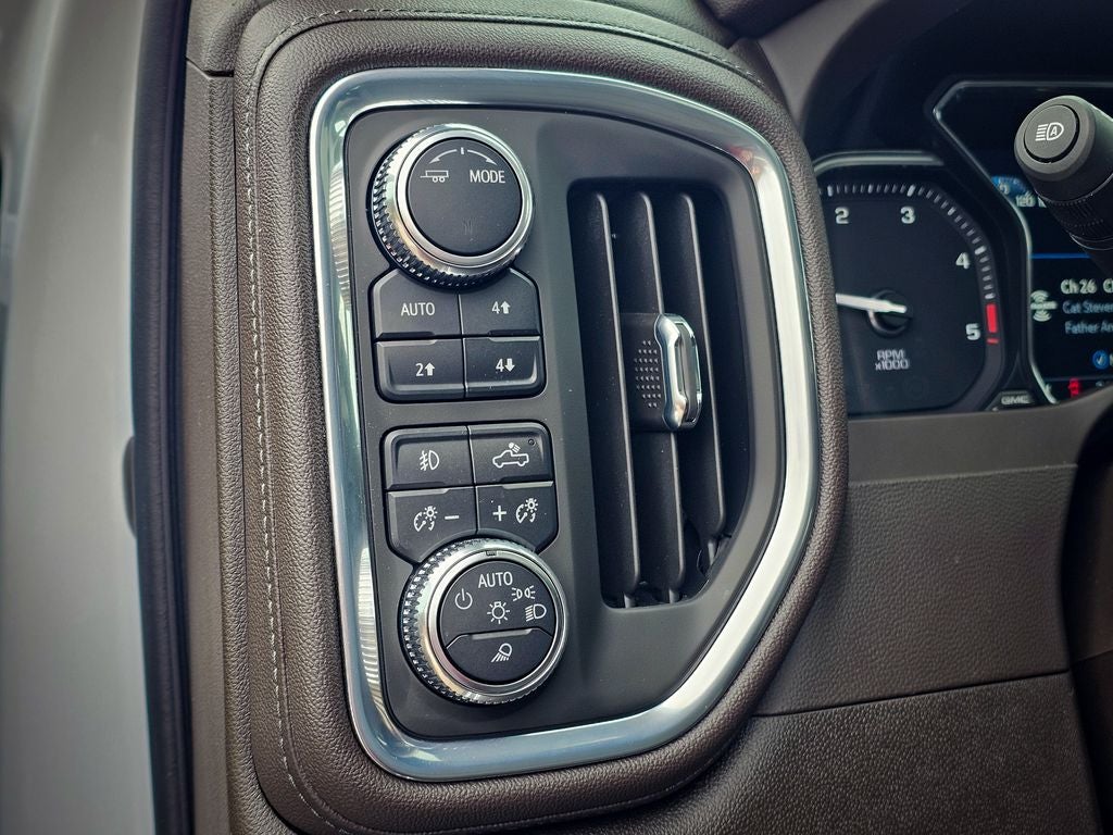 2022 GMC Sierra 3500HD 4WD Crew Cab Standard Bed Denali