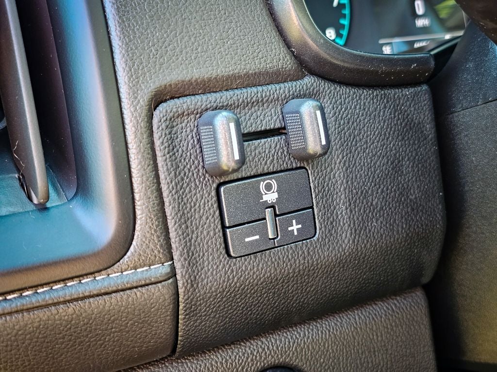 2022 GMC Canyon 4WD Crew Cab Short Box Elevation