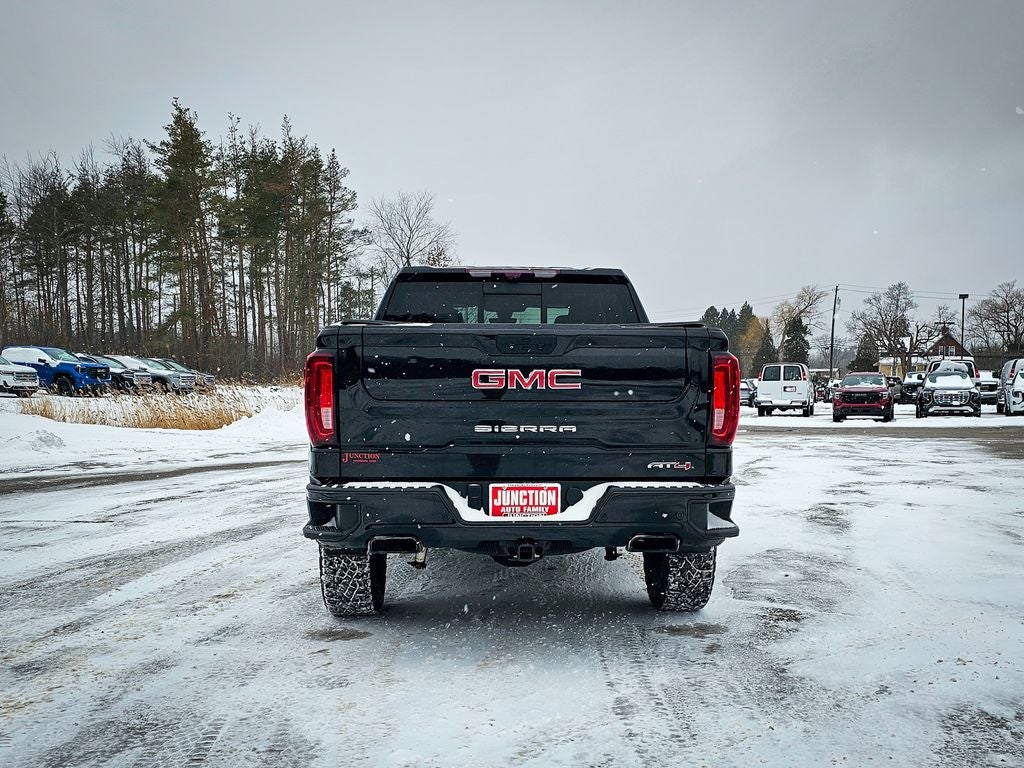 2021 GMC Sierra 1500 4WD Crew Cab Short Box AT4