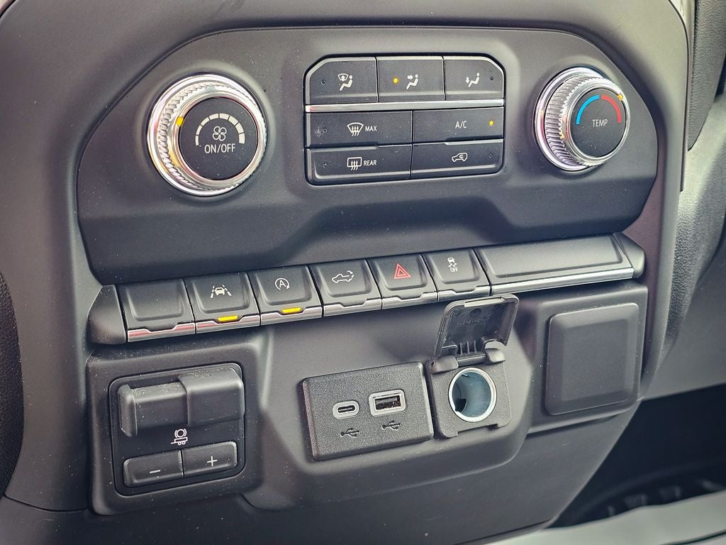 2023 GMC Sierra 1500 4WD Double Cab Standard Box Pro