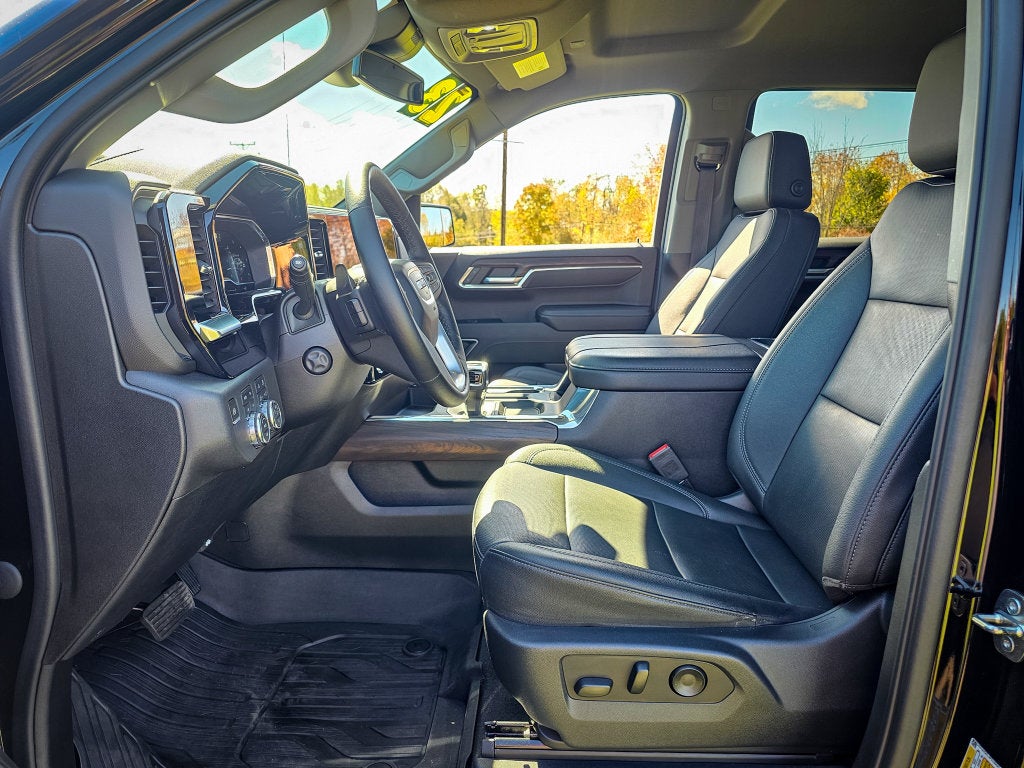 2023 GMC Sierra 1500 4WD Crew Cab Short Box SLT