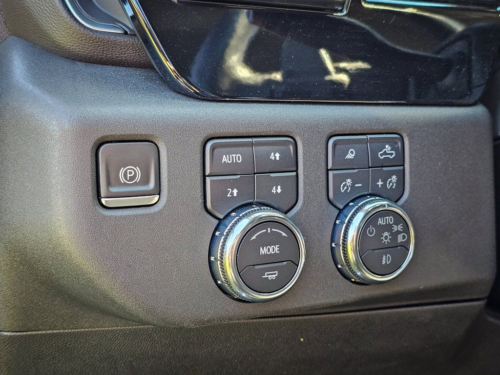 2023 GMC Sierra 1500 4WD Crew Cab Short Box SLT