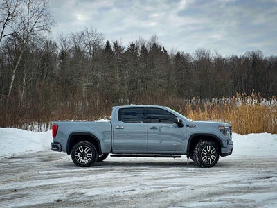 2024 GMC Sierra 1500 4WD Crew Cab Short Box AT4